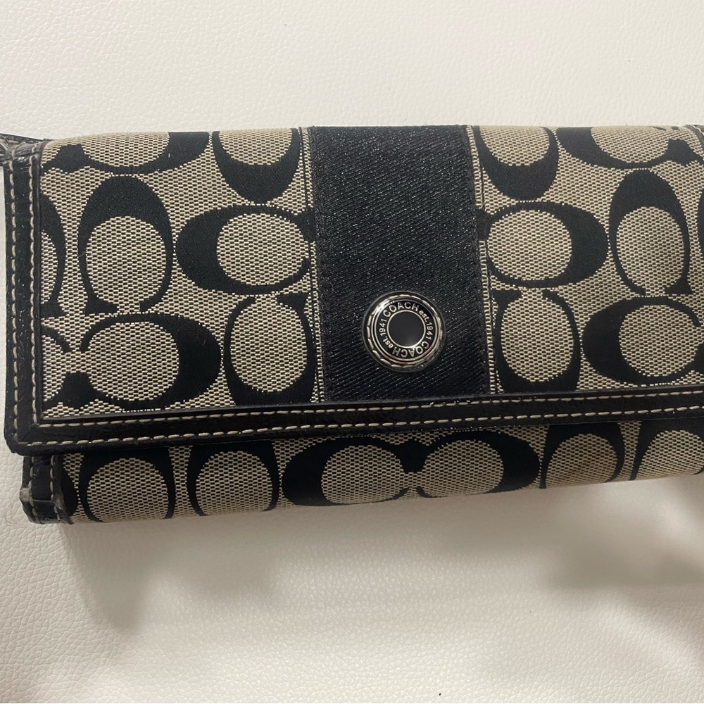 Coach Black and Cream Signature Wallet
